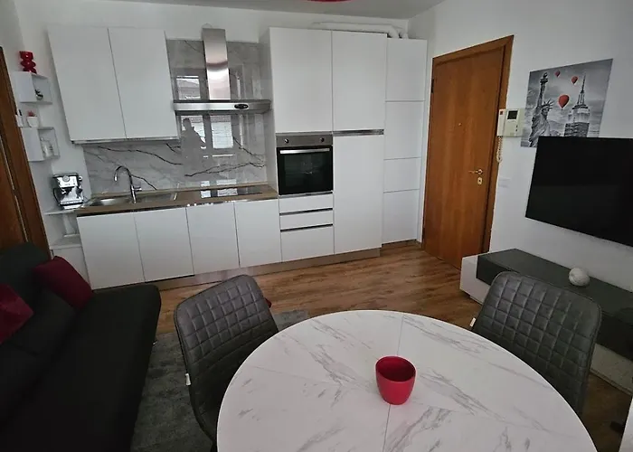 Rubin Stay-karabas Apartment